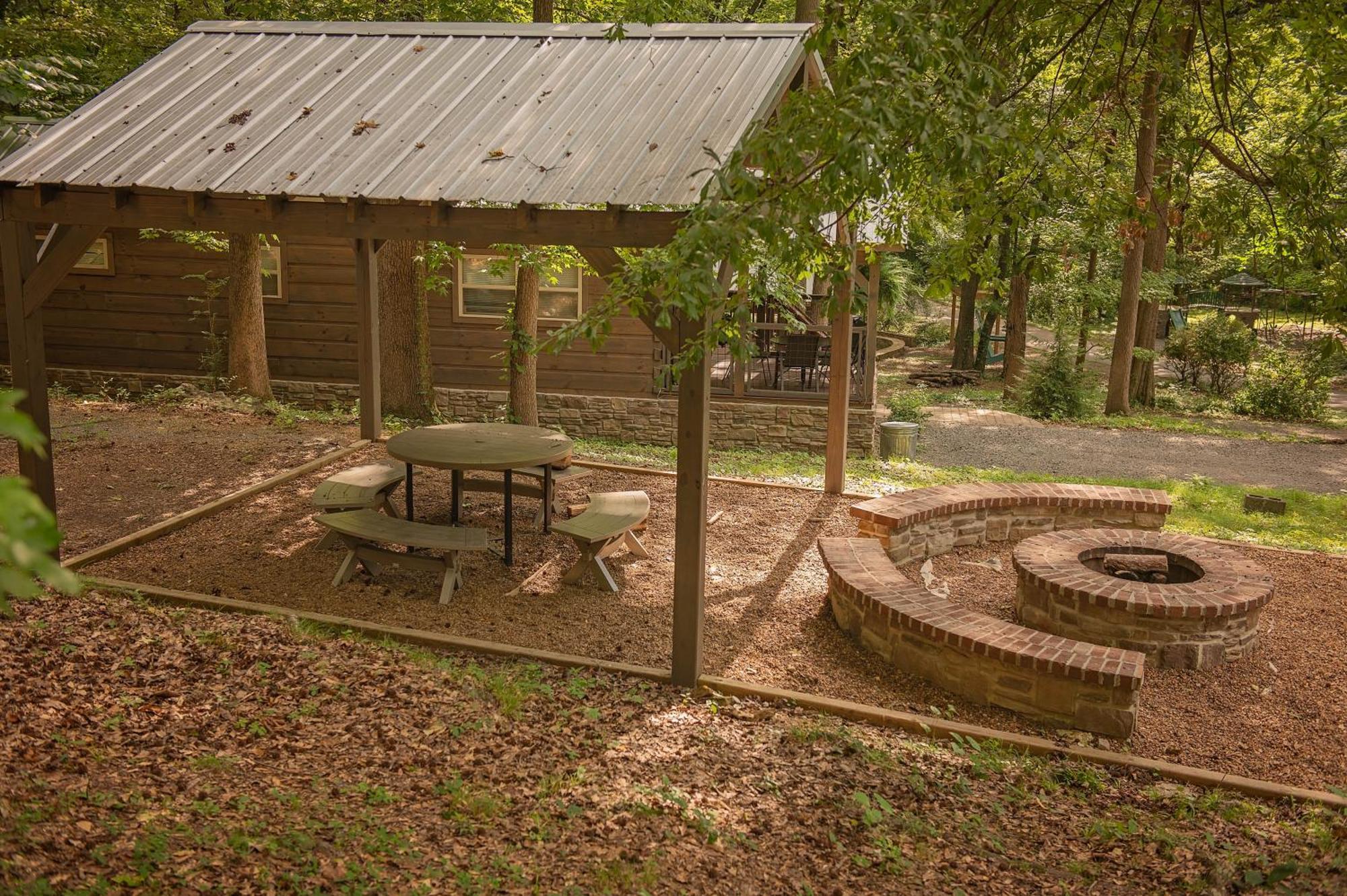 Martha Cabin Tiny Cabin By Downtown Τσαττανούγκα Εξωτερικό φωτογραφία